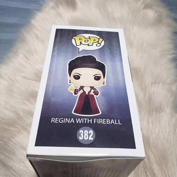 Funko Pop! Once Upon a Time - Regina with Fireball - Picture 5 of 5